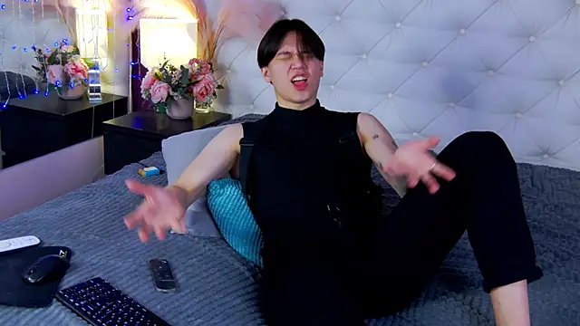 Snapshot of just_gay_ chatting on March 10, 2025, 4:25 pm just gay online show from March 10, 2025, 4:25 pm