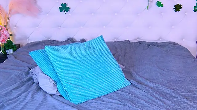 Snapshot of just_gay_ chatting on March 19, 2025, 8:11 pm just gay online show from March 19, 2025, 8:11 pm