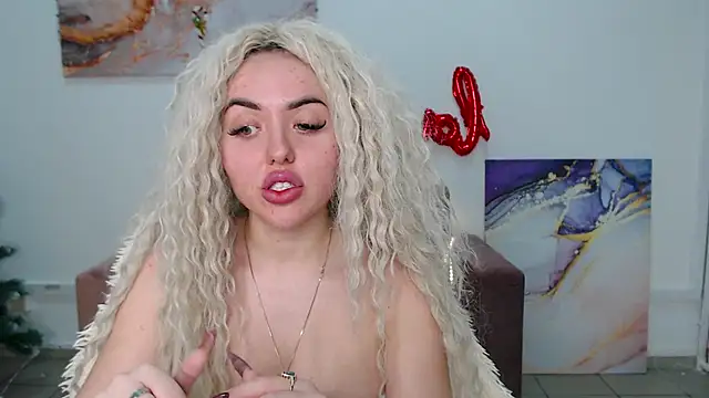 Snapshot of MissisCaty chatting on February 22, 2025, 4:40 am MissisCaty online show from February 22, 2025, 4:40 am