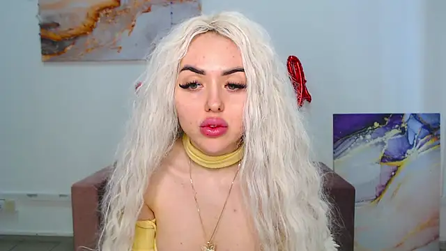 Snapshot of MissisCaty chatting on March 20, 2025, 12:32 pm MissisCaty online show from March 20, 2025, 12:32 pm