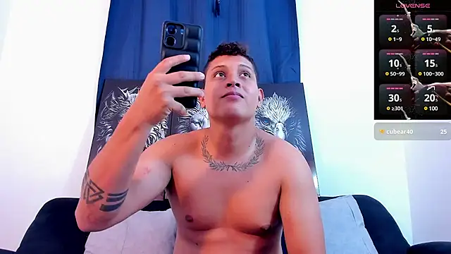 Snapshot of JohanSmith chatting on February 18, 2025, 6:47 pm JohanSmith online show from February 18, 2025, 6:47 pm