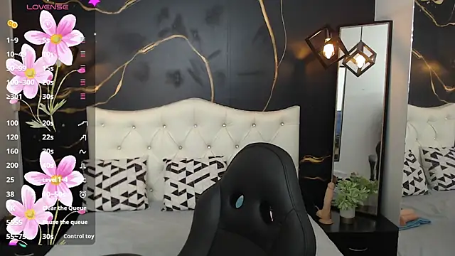 Snapshot of Aaliyah11 chatting on March 22, 2025, 2:37 am Aaliyah11 online show from March 22, 2025, 2:37 am