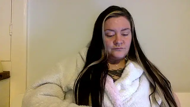 AureliaXOX online show from February 12, 2025, 12:22 pm