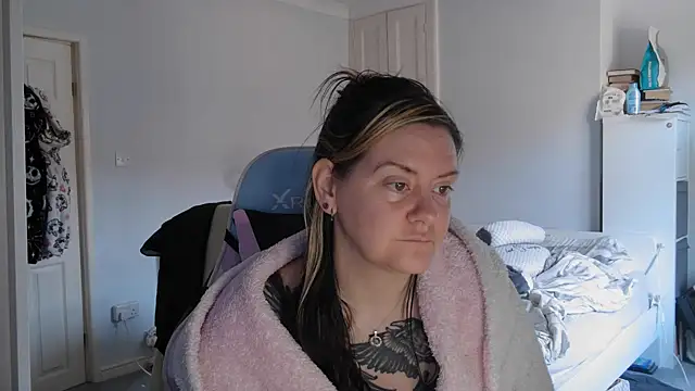 AureliaXOX online show from March 2, 2025, 12:11 pm