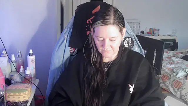 AureliaXOX online show from October 3, 2025, 9:50 am