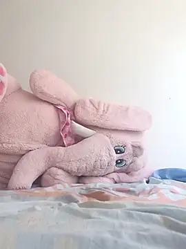 Snapshot of baby-buu chatting on February 6, 2025, 8:45 pm baby-buu online show from February 6, 2025, 8:45 pm