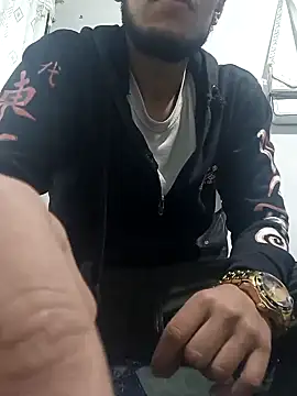 Snapshot of baby-buu chatting on February 12, 2025, 4:54 am baby-buu online show from February 12, 2025, 4:54 am