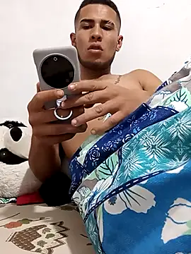 Snapshot of baby-buu chatting on February 20, 2025, 4:28 am baby-buu online show from February 20, 2025, 4:28 am