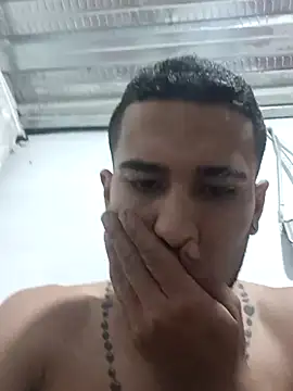 Snapshot of baby-buu chatting on February 26, 2025, 2:59 am baby-buu online show from February 26, 2025, 2:59 am