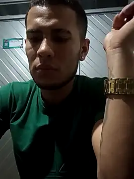 Snapshot of baby-buu chatting on February 27, 2025, 4:09 am baby-buu online show from February 27, 2025, 4:09 am