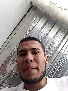 Snapshot of baby-buu chatting on March 3, 2025, 6:22 pm baby-buu online show from March 3, 2025, 6:22 pm