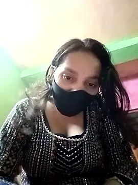 Snapshot of Riyacute08 chatting on February 22, 2025, 10:20 pm Riyacute08 online show from February 22, 2025, 10:20 pm