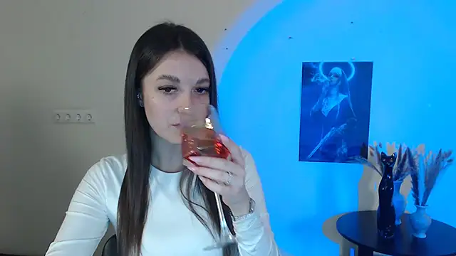 Snapshot of Eva_Eldis chatting on March 8, 2025, 5:33 pm Eva Eldis online show from March 8, 2025, 5:33 pm