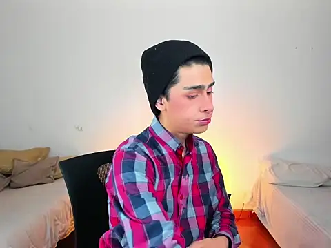 Snapshot of steve__gray chatting on February 25, 2025, 2:00 pm steve gray online show from February 25, 2025, 2:00 pm