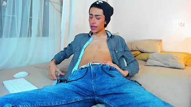 Snapshot of steve__gray chatting on March 20, 2025, 6:53 pm steve gray online show from March 20, 2025, 6:53 pm