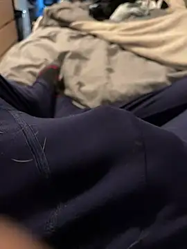 Snapshot of Funtims999 chatting on February 5, 2025, 9:40 pm Funtims999 online show from February 5, 2025, 9:40 pm