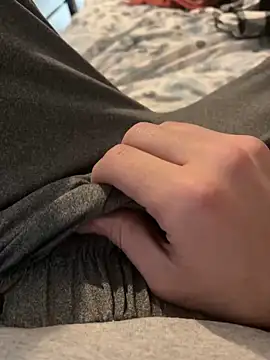 Snapshot of Funtims999 chatting on February 18, 2025, 9:31 pm Funtims999 online show from February 18, 2025, 9:31 pm