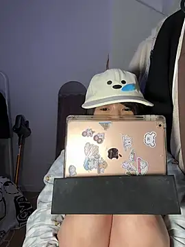 Snapshot of baxi1100 chatting on February 4, 2025, 7:55 pm baxi1100 online show from February 4, 2025, 7:55 pm