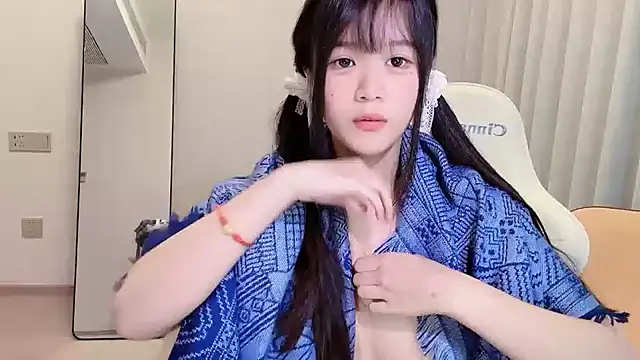 Snapshot of baxi1100 chatting on September 22, 2025, 2:19 pm baxi1100 online show from September 22, 2025, 2:19 pm