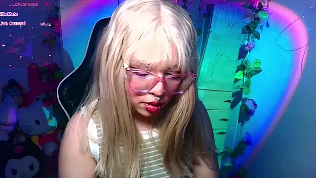 Snapshot of BunnyLilith_ chatting on September 13, 2025, 11:59 pm BunnyLilith online show from September 13, 2025, 11:59 pm