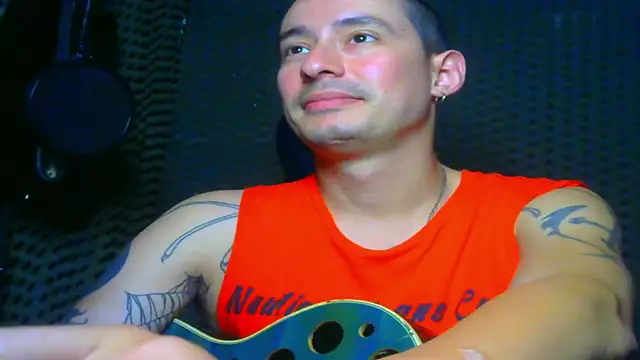 Snapshot of vampireathome chatting on March 18, 2025, 6:36 am vampireathome online show from March 18, 2025, 6:36 am