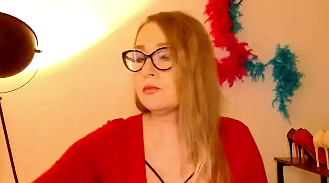 Snapshot of leaxSTAR chatting on February 18, 2025, 11:11 am leaxSTAR online show from February 18, 2025, 11:11 am