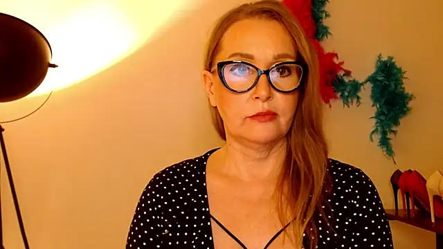 Snapshot of leaxSTAR chatting on February 20, 2025, 6:02 pm leaxSTAR online show from February 20, 2025, 6:02 pm