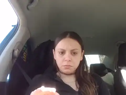 Snapshot of ShysluutGia chatting on February 7, 2025, 8:53 pm ShysluutGia online show from February 7, 2025, 8:53 pm