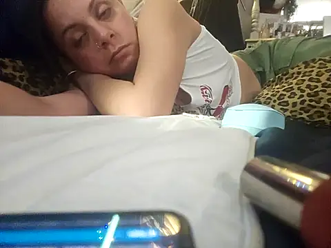 Snapshot of ShysluutGia chatting on February 26, 2025, 12:05 am ShysluutGia online show from February 26, 2025, 12:05 am