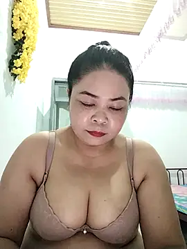 Snapshot of Baby-bigtits2024 chatting on February 12, 2025, 1:27 pm Baby-bigtits2024 online show from February 12, 2025, 1:27 pm