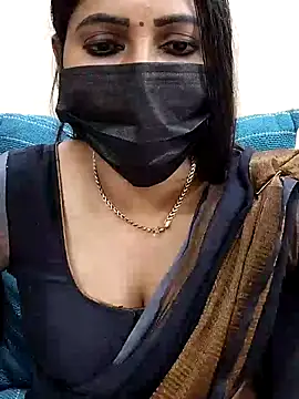 Snapshot of Thamarai28 chatting on February 17, 2025, 5:32 pm Thamarai28 online show from February 17, 2025, 5:32 pm