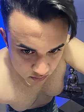 Snapshot of ErickDousson chatting on February 16, 2025, 1:58 am ErickDousson online show from February 16, 2025, 1:58 am