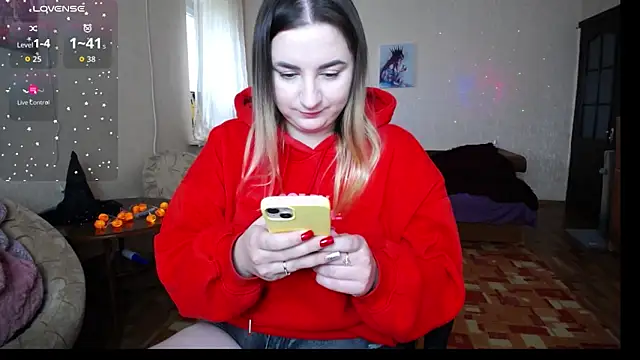 Snapshot of YourSwetiwGirl chatting on October 18, 2025, 10:16 am YourSwetiwGirl online show from October 18, 2025, 10:16 am