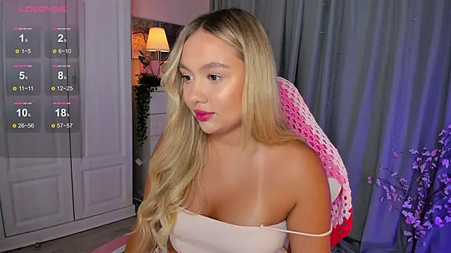 Snapshot of _Loneve__ chatting on October 3, 2025, 3:31 pm  Loneve   online show from October 3, 2025, 3:31 pm