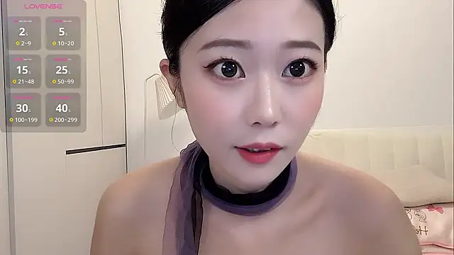 yunyun121 online show from September 25, 2025, 2:32 pm