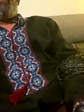 BRUNEETBARBU online show from October 19, 2025, 12:11 am