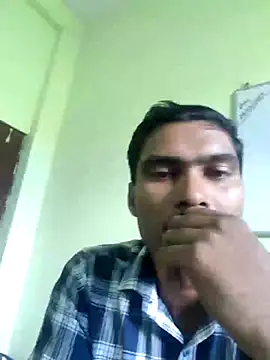 Snapshot of ccuteboyyyy chatting on September 24, 2025, 5:44 am ccuteboyyyy online show from September 24, 2025, 5:44 am