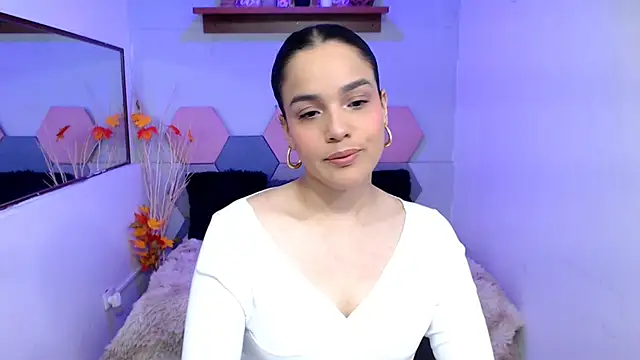 Lana Pearce online show from February 17, 2025, 12:59 pm