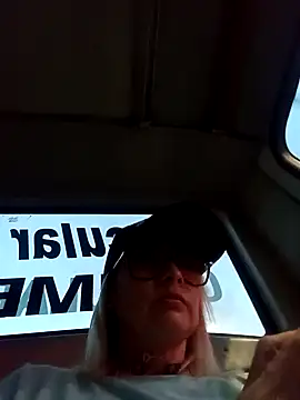 Snapshot of CandieGilson__ chatting on September 15, 2025, 10:48 am CandieGilson   online show from September 15, 2025, 10:48 am