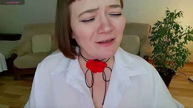 Snapshot of LizaMilfa chatting on March 7, 2025, 1:40 pm LizaMilfa online show from March 7, 2025, 1:40 pm