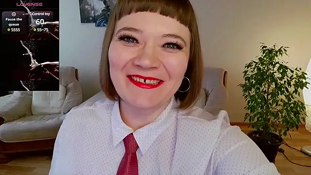 Snapshot of LizaMilfa chatting on March 20, 2025, 6:41 am LizaMilfa online show from March 20, 2025, 6:41 am