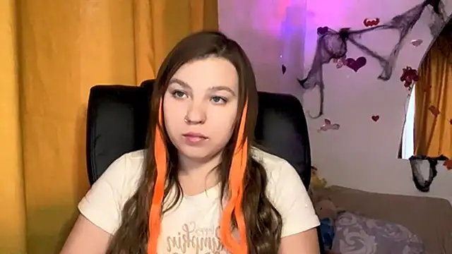 Snapshot of SweetAlissa18 chatting on November 5, 2025, 1:22 pm SweetAlissa18 online show from November 5, 2025, 1:22 pm