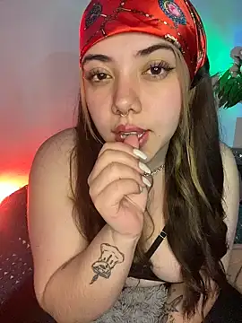 Snapshot of _ivyginger chatting on November 12, 2025, 11:47 pm ivyginger online show from November 12, 2025, 11:47 pm