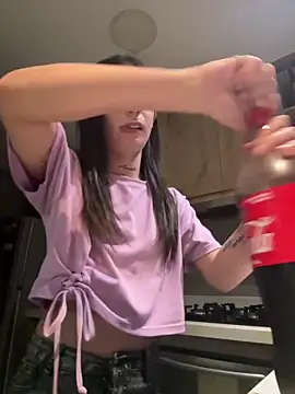 Snapshot of candycami19 chatting on March 5, 2025, 7:27 am candycami19 online show from March 5, 2025, 7:27 am