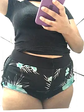 Snapshot of gatinha_18 chatting on November 4, 2025, 1:21 pm gatinha 18 online show from November 4, 2025, 1:21 pm