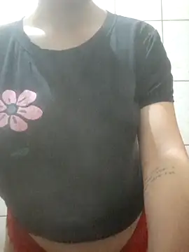 Snapshot of gatinha_18 chatting on November 13, 2025, 4:00 am gatinha 18 online show from November 13, 2025, 4:00 am