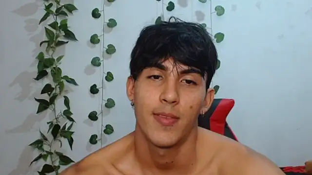 Snapshot of neithanzynxx chatting on February 25, 2025, 8:19 pm neithanzynxx online show from February 25, 2025, 8:19 pm