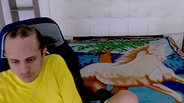 Snapshot of JhonTorres018 chatting on November 1, 2025, 3:52 am JhonTorres018 online show from November 1, 2025, 3:52 am