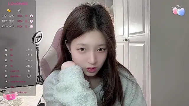 Snapshot of YaYa-521 chatting on March 18, 2025, 6:37 pm YaYa-521 online show from March 18, 2025, 6:37 pm