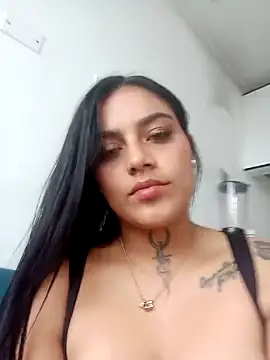 Snapshot of Emily_sharlot chatting on March 2, 2025, 9:43 pm Emily sharlot online show from March 2, 2025, 9:43 pm